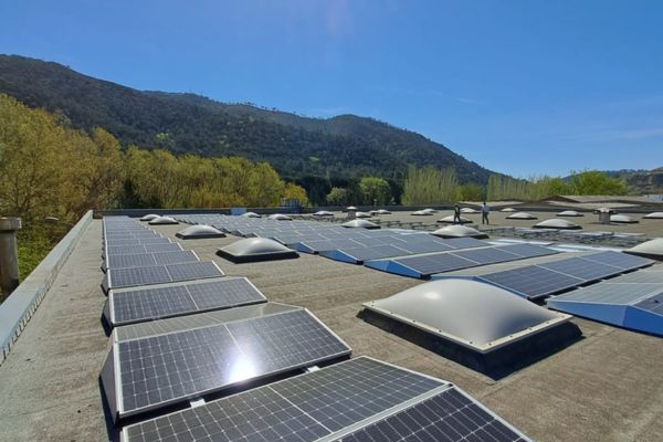 Desarrollo de proyectos de renovables a nivel industrial en suelo y cubierta (3)